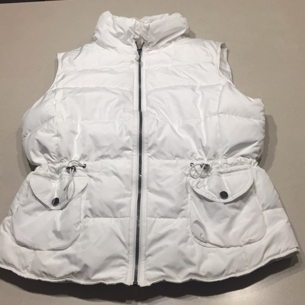 White down vest size XL